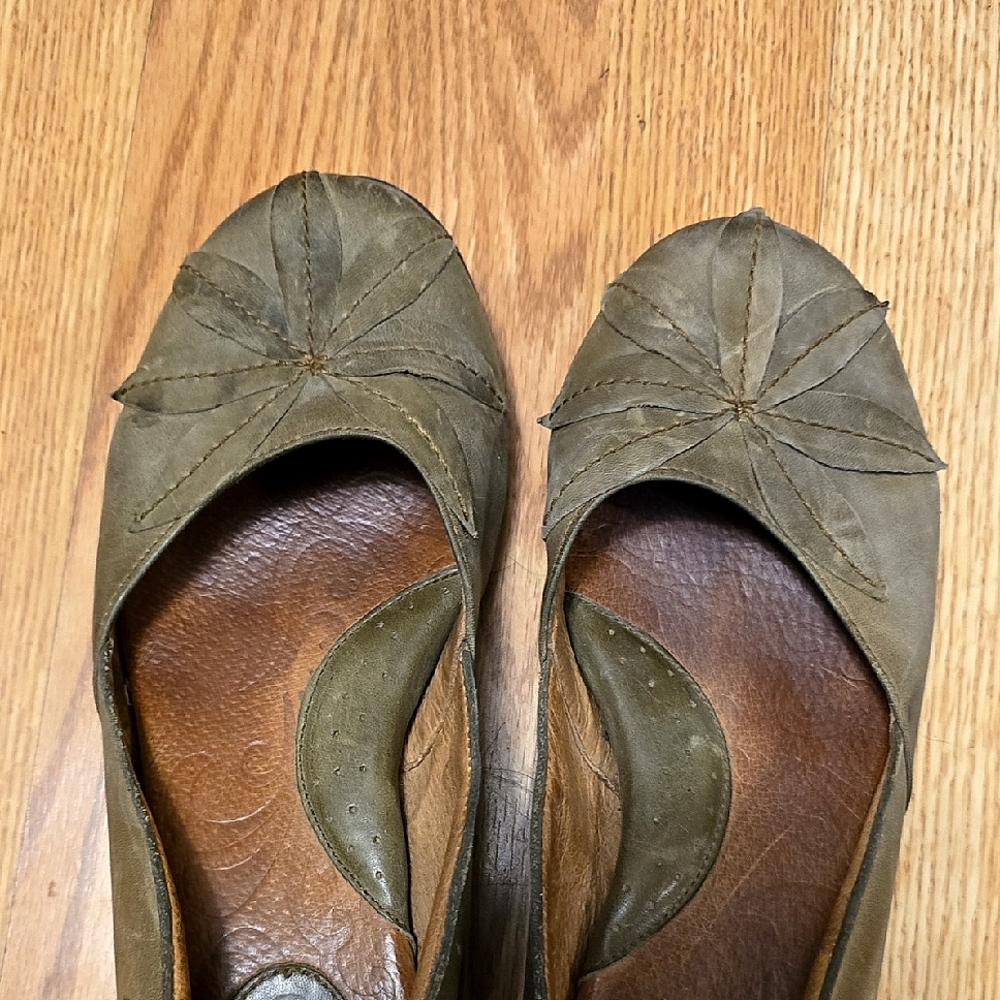 Born Brand Elegant Olive Green Women's Shoes